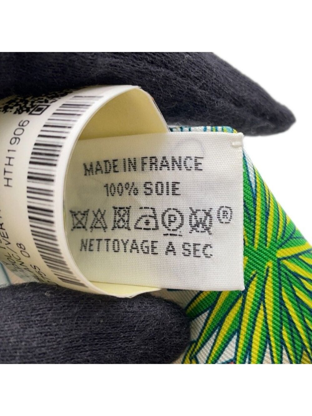 Hermes Scarf Twill Animapolis Silk - Picture 8 of 9